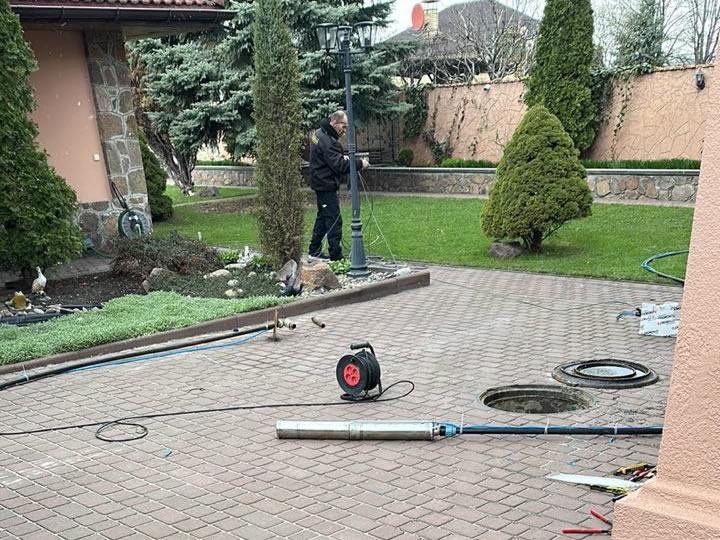 Дистанционная помощь при извлечении насоса Wilo-Sub TWU 4-0407 из скважины